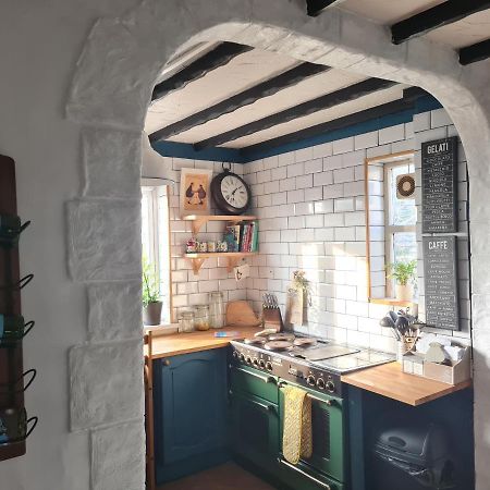 Old Road Cottage Pet Friendly Outdoors Beaches Neath Exterior foto