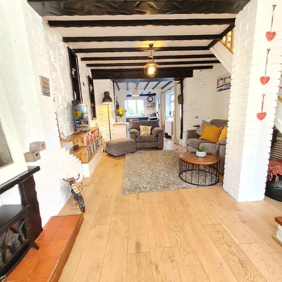 Old Road Cottage Pet Friendly Outdoors Beaches Neath Exterior foto