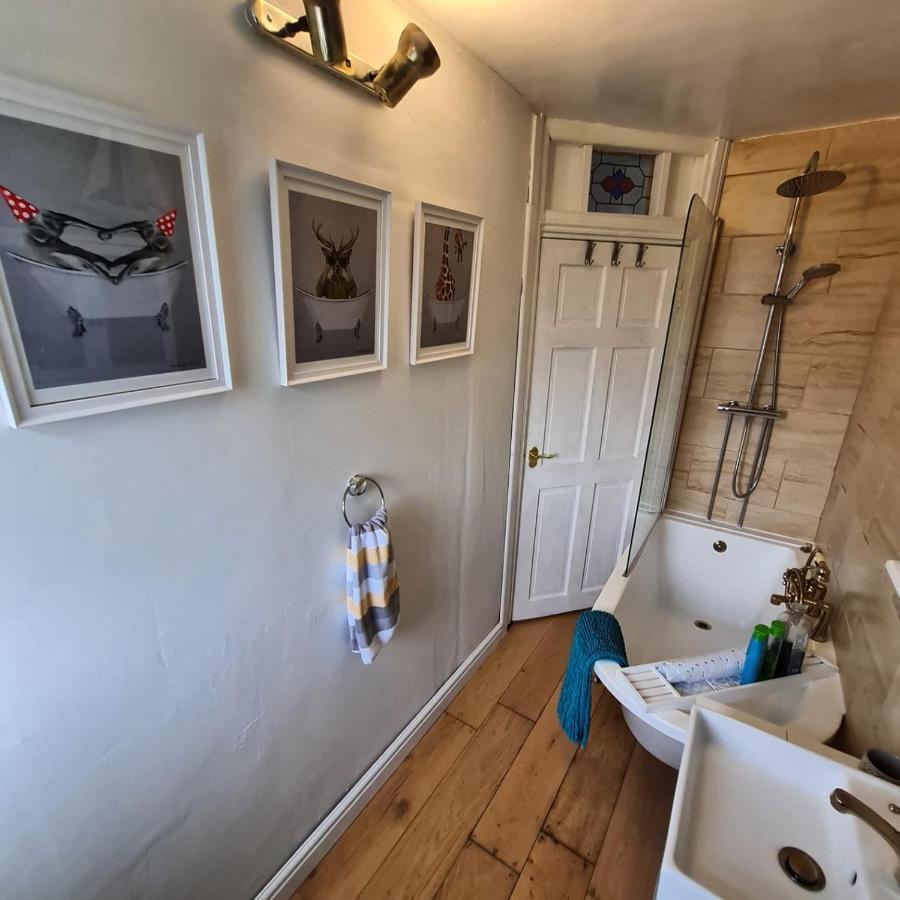 Old Road Cottage Pet Friendly Outdoors Beaches Neath Exterior foto